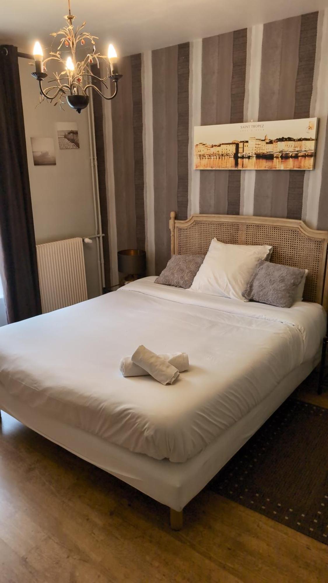 Hotel - Restaurant Le Moulin De Villiers Nouan-le-Fuzelier 외부 사진