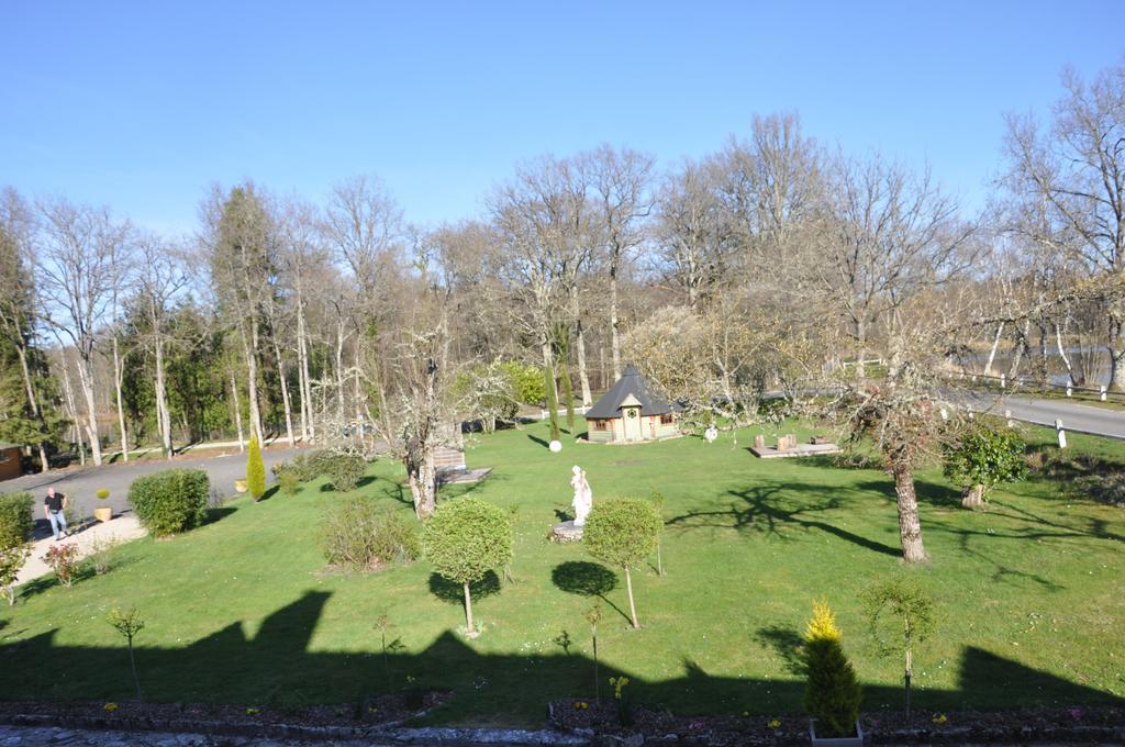 Hotel - Restaurant Le Moulin De Villiers Nouan-le-Fuzelier 외부 사진
