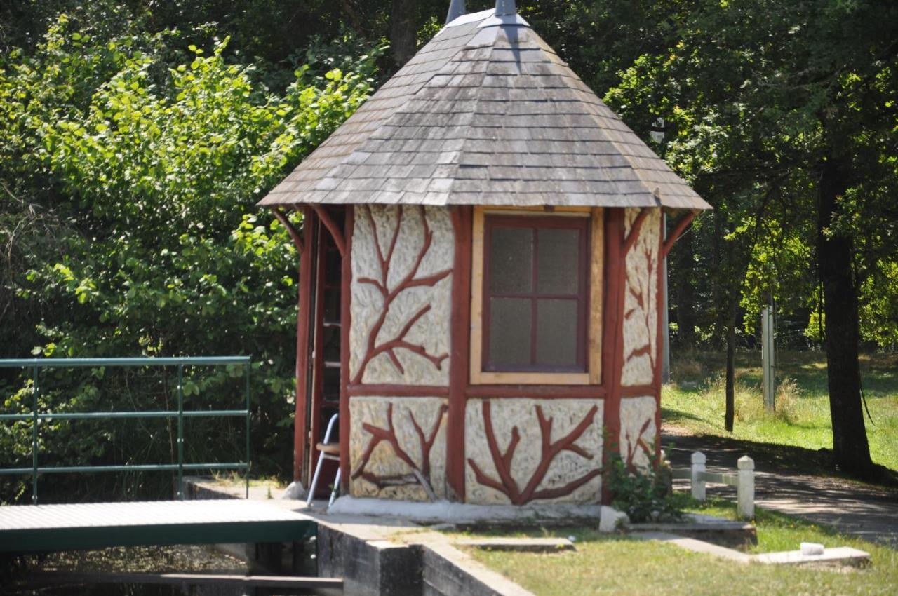 Hotel - Restaurant Le Moulin De Villiers Nouan-le-Fuzelier 외부 사진